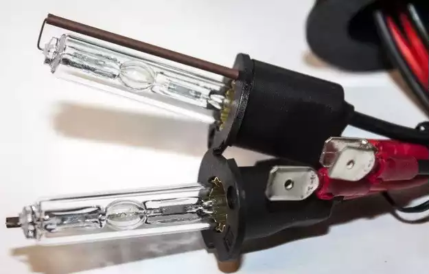 Лампи з ксеноном