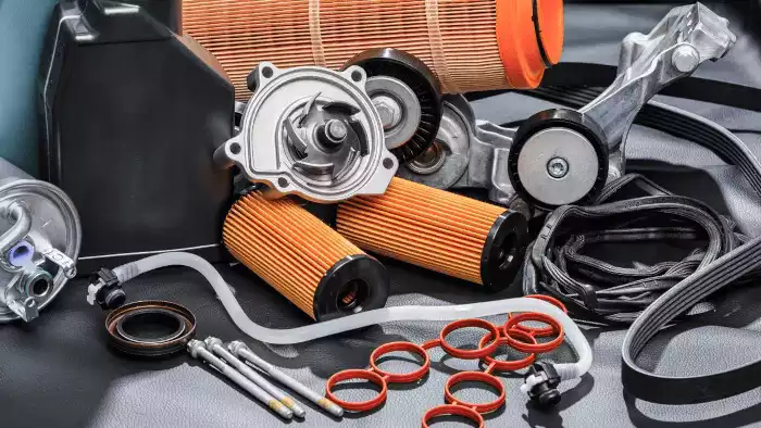 Автозапчастини: помпа та фільтри