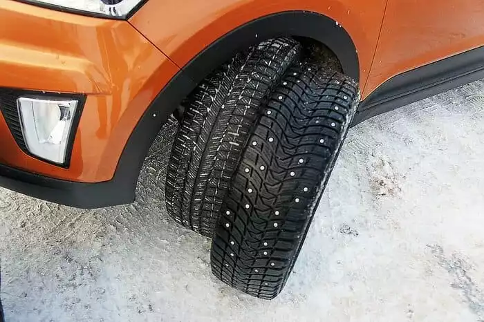 Стоит ли ставить шипованную резину? Что такое «липучка»?