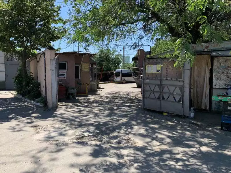 Въезд в гаражный кооператив на Березняках в Киеве