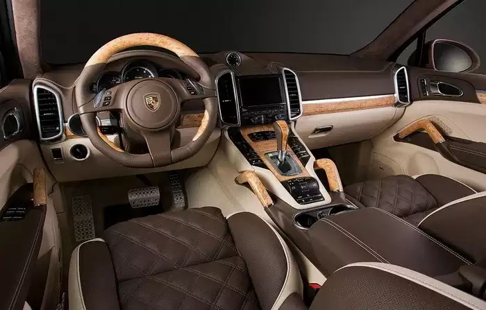 Тюнінгований салон автомобіля Porsche