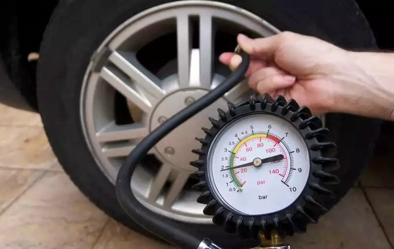 Тиск у автомобільних шинах